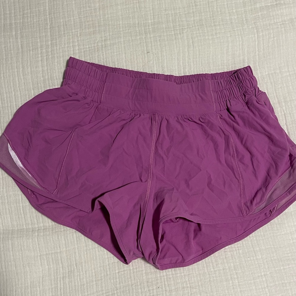 lululemon hotty hot low-rise short in pink